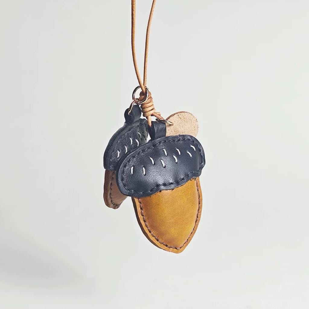 Handmade Leather Acorn Keychain – Autumn Nature Bag Charm